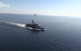 [ẢNH] Thông tin trài chiều về việc tàu hải quân Nga bốc cháy sau vụ va chạm với tàu Ukraine