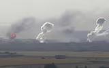 [ẢNH] Thổ Nhĩ Kỳ nã pháo dữ dội vào quân đội Syria, chấm dứt thỏa thuận ngừng bắn