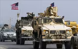 [ẢNH] Thiết giáp Mỹ chặn đường, buộc quân cảnh Nga rời khu vực quan trọng tại Syria
