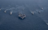 [ẢNH] Tàu sân bay Mỹ ‘khoe cơ bắp’ răn đe, sau khi Iran suýt bắn hạ ‘ong bắp cày’ F/A-18