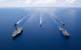[ẢNH] Tàu sân bay Mỹ ‘khoe cơ bắp’ răn đe, sau khi Iran suýt bắn hạ ‘ong bắp cày’ F/A-18