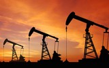 [ẢNH] Nga - Saudi Arabia bất lực nhìn Mỹ quyết định số phận 