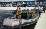 [ẢNH] Tập đoàn Kalashnikov bán... xuồng tuần tra cao tốc thay vì súng AK