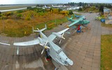 [ẢNH] Ukraine phục hồi thành công máy bay săn ngầm Be-12 từ ‘đống sắt vụn’