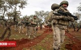 [ẢNH] Thổ Nhĩ Kỳ điều động số lượng khổng lồ binh sĩ và phương tiện áp sát Idlib