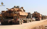 [ẢNH] Thổ Nhĩ Kỳ điều động số lượng khổng lồ binh sĩ và phương tiện áp sát Idlib