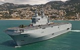 [ẢNH] Tàu sân bay Mistral của Ai Cập mang đầy trực thăng tấn công hiện đại tới Libya tham chiến
