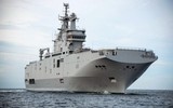 [ẢNH] Tàu sân bay Mistral của Ai Cập mang đầy trực thăng tấn công hiện đại tới Libya tham chiến