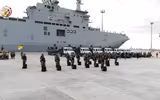 [ẢNH] Tàu sân bay Mistral của Ai Cập mang đầy trực thăng tấn công hiện đại tới Libya tham chiến