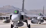 [ẢNH] Tiêm kích JAS-39 Gripen Thụy Điển gửi 