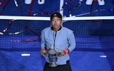 [ẢNH] Naomi Osaka gây ngỡ ngàng khi 'đè bẹp' Serena Williams giành Grand Slams Mỹ mở rộng