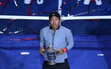 [ẢNH] Naomi Osaka gây ngỡ ngàng khi 'đè bẹp' Serena Williams giành Grand Slams Mỹ mở rộng