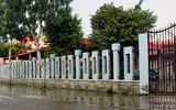 Đảo lộn cuộc sống vì triều cường: Người dân vẫn lạc quan… tạo dáng