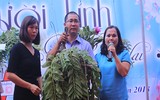 [ẢNH] Khoảnh khắc xúc động phiên đấu giá 32 giò lan của liệt sĩ phi công Khuất Mạnh Trí