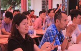 [ẢNH] Khoảnh khắc xúc động phiên đấu giá 32 giò lan của liệt sĩ phi công Khuất Mạnh Trí