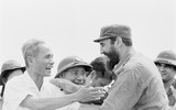 [ẢNH] Những khuôn hình hiếm hoi trong 3 chuyến viếng thăm của lãnh tụ Cuba tới Việt Nam