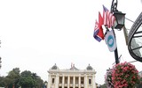 [ẢNH] Đường phố Hà Nội trang hoàng trước thềm hội nghị thượng đỉnh Mỹ - Triều Tiên
