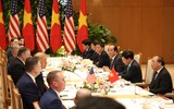 [ẢNH] Những khoảnh khắc đặc biệt của Tổng thống Mỹ Donald Trump trong ngày đầu tại Hà Nội