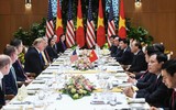 [ẢNH] Những khoảnh khắc đặc biệt của Tổng thống Mỹ Donald Trump trong ngày đầu tại Hà Nội