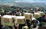 [ẢNH] Tưởng niệm 25 năm nạn diệt chủng Rwanda: Những khuôn hình gây ám ảnh