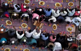 [ẢNH] Thế giới Hồi giáo ăn mừng tháng lễ Ramadan thế nào?