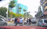 [ẢNH] Những pha dừng ô tô giữa đường vì lý do 