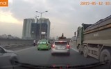 [ẢNH] Những pha dừng ô tô giữa đường vì lý do 