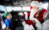 [ẢNH] Không khí Giáng sinh ngập tràn, những ông già Noel xuất hiện tại nhiều quốc gia trên thế giới