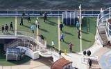 [ẢNH] Cuộc sống tù túng trên siêu tàu du lịch Diamond Princess bị cách ly do virus corona