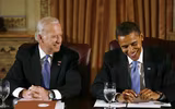 [ẢNH] Tình bạn đáng ngưỡng mộ giữa Cựu Tổng thống Mỹ Barack Obama và ứng viên Tổng thống Joe Biden