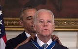 [ẢNH] Tình bạn đáng ngưỡng mộ giữa Cựu Tổng thống Mỹ Barack Obama và ứng viên Tổng thống Joe Biden