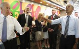 [ẢNH] Tình bạn đáng ngưỡng mộ giữa Cựu Tổng thống Mỹ Barack Obama và ứng viên Tổng thống Joe Biden
