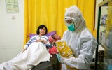 [ẢNH] Khoảng khắc sự sống mới chào đời giữa 