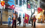 [ẢNH] Vỡ òa cảm xúc khoảnh khắc những khu cách ly tại Hà Nội được gỡ bỏ rào chắn