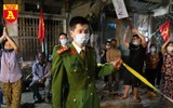 [ẢNH] Vỡ òa cảm xúc khoảnh khắc những khu cách ly tại Hà Nội được gỡ bỏ rào chắn
