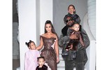 [ẢNH] Nhìn lại 8 năm bên nhau của vợ chồng ứng viên Tổng thống Mỹ Kanye West và Kim Kardashian