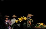 Ngắm những hình ảnh tuyệt đẹp về người phụ nữ Việt chịu thương chịu khó