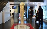 [Ảnh] Những món đồ đấu giá 