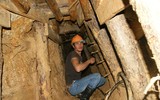 Nghẹt thở theo dõi những cuộc giải cứu công nhân bị mắc kẹt vì sập hầm mỏ