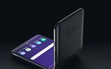 Smartphone độc - lạ của Samsung khiến nhiều người không tin vào mắt