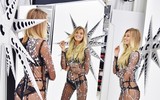Hậu trường nóng bỏng bây giờ mới được hé lộ ở Victoria's Secret Show 2018