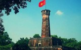 Xót xa hình ảnh nhiều di tích lịch sử ở Hà Nội bị khắc chữ, vẽ bậy lem nhem