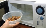Thói quen nấu nướng gây ung thư 90% bà nội trợ Việt đều 