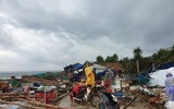 [Ảnh] Cận cảnh lốc xoáy càn quét Phú Yên khiến 27 người bị thương