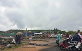 [Ảnh] Cận cảnh lốc xoáy càn quét Phú Yên khiến 27 người bị thương