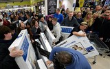 Muôn vàn sắc thái Black Friday, từ hỗn loạn đến vắng lặng