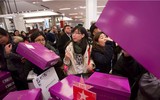 Muôn vàn sắc thái Black Friday, từ hỗn loạn đến vắng lặng