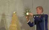 Chiêm ngưỡng cây thông Giáng sinh 2018 đắt đỏ nhất châu Âu