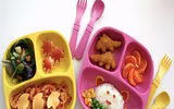 Mẹo hay để bữa ăn của trẻ không trở thành 