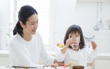 Mẹo hay để bữa ăn của trẻ không trở thành 